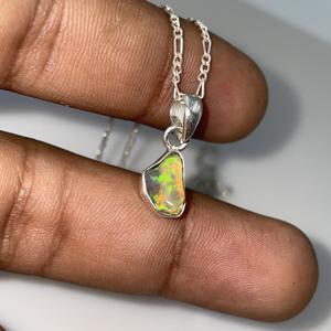 Pendentif en opale naturelle éthiopienne fait à la main en argent Sterling 925 multi-feu Vintage diamant placage charmant alliage bijoux pour - Product Image 4