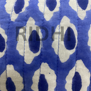 Grand sac fourre-tout matelassé vintage Indigo Ikat avec fermeture éclair, écologique et réutilisable, pour le voyage, les courses, le marché et les cosmétiques - Product Image 4