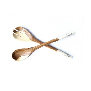 Vente flash : service à salade en bois, bois de manguier poli émaillé, avec plateau rond assorti - Product Image 2