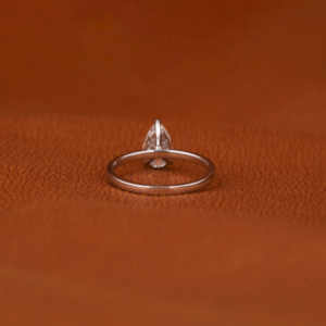 1.0 CT poire coupe laboratoire cultivé diamant bague de fiançailles 14KT massif plaqué or blanc lunette réglage Style tendance IGI certifié - Product Image 5