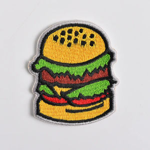 แผ่นปักลายโลโก้ตามสั่งของผู้ผลิตสินค้าอาหาร3D หมวกเด็กปักเลื่อมรูปหัวใจดอกไม้ - Product Image 1