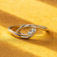 Bague minimaliste en argent 925 avec double zircon cubique serti clos, bande torsadée, légère, pour usage quotidien, bureau, mariage, soirée, pour femme