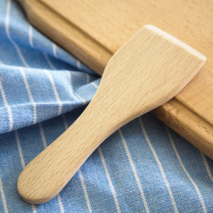 Juego de espátulas y mangos de madera de haya personalizados para mini moldes de queso - Utensilios de cocina de madera de primera calidad - Product Image 1