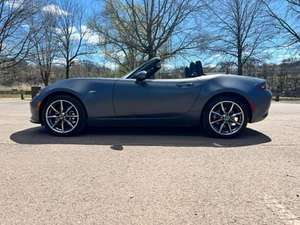 Véhicule d'occasion 2022, 4x4, boîte automatique, caméra de recul, moteur intelligent 8L, toit en alliage d'aluminium, prêt pour l'expédition - Product Image 5