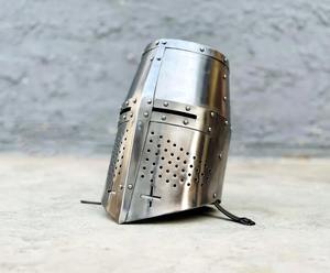 Début médiéval bricolage Viking casque Costume acier à haute teneur en carbone conception Simple portable pour Camping reconstitutions historiques OEM - Product Image 3