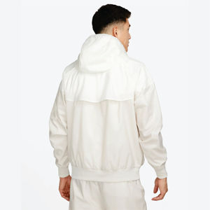 Chaqueta de invierno Softshell de poliéster 100% de alta calidad, impermeable, brillante, tela de lona de sarga con memoria, bordado con capucha de peso medio - Product Image 2