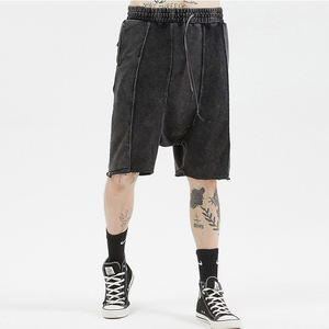 Short de survêtement 100% coton endommagé pour hommes, style noir usé à l'ancienne avec tissage non tissé, service OEM disponible - Product Image 3