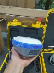 Kit de Receptor GNSS RTK para Topografía y Cartografía de Construcción de Precisión – Incluye Receptor GNSS I73+ IBase con Posicionamiento en Tiempo Real - Product Image 1