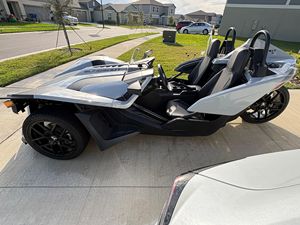 2022 Slingshot S USED Low Mileage Sound Engine AUTOMATIC Transmission <b>Panoramic</b> roof LED lights Ready to Ship - Product Image 4