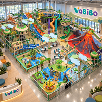 Aire de jeux intérieure commerciale Capsule Tower avec toboggan tubulaire, piscine à balles, ponts d'escalade et jeux souples multi-niveaux pour centres commerciaux et parcs d'attractions (OEM)