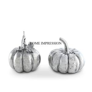 Juego de molinillo de sal y pimienta de diseño de calabaza pulida brillante de Color plateado fundido de aluminio de aspecto único más elegante, suministro de utensilios de cocina - Product Image 1