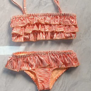 Conjunto de Bikini personalizable con logo y cinturón de malla con cordón bordado disponible letra Paisley 2 uds lavado liso teñido - Product Image 1