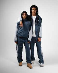 Automne hiver Logo personnalisé panneau en tissu souple travail voyage coupe ajustée hommes ensembles survêtement haute qualité survêtements - Product Image 2