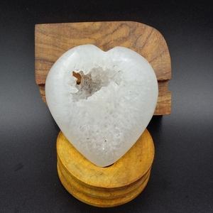 Vente en gros lot Agate naturelle de haute qualité Coeur de guérison Pierres précieuses Cristaux sculptés à la main Coeurs Cadeau de mascotte décoratif pour la maison - Product Image 5
