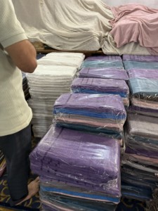 Serviette de bain en coton 100% de luxe pour hôtel, tissage uni coloré en fil 16s, tissage dobby, blanc, vente en gros d'usine Ahe Textiles - Product Image 3