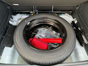 Kia Sportage (GCC) 1,6 T-COLOR BLANCO PERLA (MODELO 2025) financiación disponible - Product Image 4