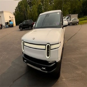 UNA FANTÁSTICA CAMIONETA USADA 2024 R-1-T DE 1 VELOCIDAD, LISTA PARA USO ELÉCTRICO, EN VENTA - Product Image 1