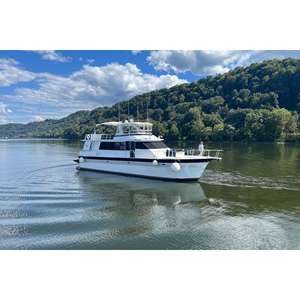 Barco de Pesca Deportiva Usado Pluckebaum 60 de 1997 con Motor Doble Caterpillar, de Fibra de Vidrio, 30-35 Nudos, para Transporte por Río - Product Image 1