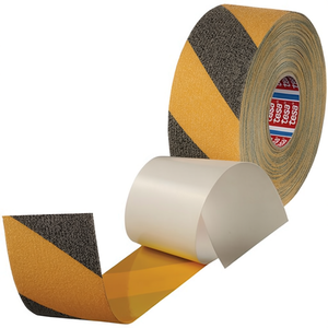 Ruban adhésif antidérapant TESA 60951, 15 m de long, 50 mm de large, noir/jaune, en rouleau - Product Image 3