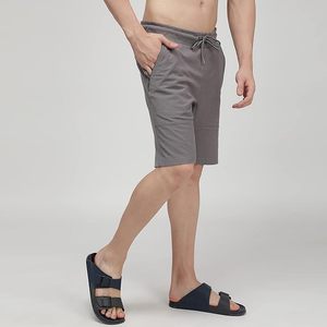 Short en coton mélangé pour hommes fabriqué sur mesure, offre une variété de shorts personnalisés pour la plage, la salle de sport et le yoga. - Product Image 5