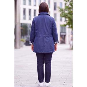 Zebra Astar Manteau en coton grande taille à détails bleu marine - Product Image 5