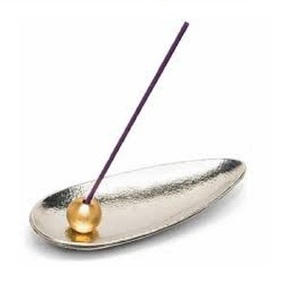 Porte-bâton d'encens en feuille nickelée Plaque de brûleur d'encens en forme de bateau en alliage 5.5 "Long plateau de attrape-cendres d'encens - Product Image 1