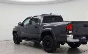 Ta-co-ma S-R-5 V6 Doble Cabina 4WD Usada de Élite, Año 2021 - Product Image 2