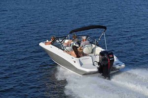 Barco <span class=keywords><strong>de</strong></span> pato <span class=keywords><strong>de</strong></span> <span class=keywords><strong>lujo</strong></span> para <span class=keywords><strong>alquiler</strong></span> <span class=keywords><strong>de</strong></span> complejos turísticos escénicos Yate <span class=keywords><strong>de</strong></span> aluminio personalizable para hacer turismo pescando en el río con motor fuera <span class=keywords><strong>de</strong></span> borda - Product Image 3