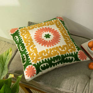 Cojines Decorativos Personalizados para el Hogar, Cojín Bordado Suzani de 18"x18", Cojín Cuadrado de Estilo Bohemio con Patrón Floral, 100% Algodón - Product Image 2