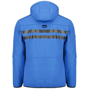 Nueva y elegante chaqueta de tela elástica Softshell de poliéster para hombre, nueva chaqueta a prueba de viento para exteriores con logotipo personalizado - Product Image 2