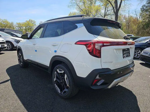 เซลโทส SX SUV ปี 2025 มือสอง |   เกียร์อัตโนมัติ 8 สปีด |   ระบบขับเคลื่อนล้อหลัง |   ผ้า |   หลังคาซันรูฟแบบพาโนรามา |   กล้องหลัง 360 องศา |   พร้อมจัดส่ง - Product Image 2