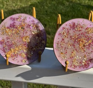 Posavasos de resina de joya artística con patrón de modelo Vasos elegantes con diseño único - Product Image 3