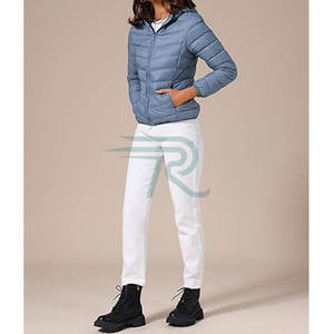 Chaqueta de Invierno Acolchada con Capucha Larga Personalizada de Alta Calidad de Razorts para Mujer, Cierre de Pullover, Diseño Sólido - Product Image 3