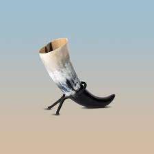 Cuerno de diseño antiguo vintage Cuerno vikingo para beber con diseño grabado Cuerno para beber de gran capacidad disponible a precio mayorista - Product Image 4