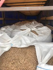 Pellets de Biomasa Industrial (Forma de Barra de 6 mm) para Sistemas de Calefacción, Hechos con Residuos de Madera, Valor Calorífico de 7 J, Briquetas en Polvo - Product Image 2