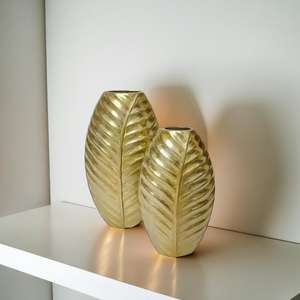 Florero de metal de aluminio con diseño de hoja minimalista moderno - Product Image 3