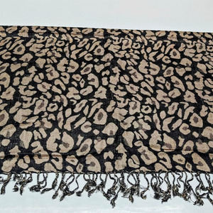 Alta calidad Izzu internacional viscosa Jacquard rayas/bufandas florales estola ecológica suave mantener caliente para Unisex al por mayor - Product Image 3