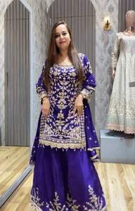 Vêtements pakistanais élégants et à la demande Costume Salwar Kameez brodé de paillettes pour mariage et fête - Product Image 6