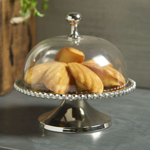 Moderno Soporte para Tartas de Metal con Cúpula de Cristal Diseñado para Mejorar la Apariencia Visual de Tartas y Pasteles en Casa - Product Image 1