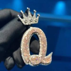 จี้เงินแท้ 925 รูปตัวอักษร Q พร้อมฐานมงกุฎ ชุบทองคำขาว ประดับมอสซาไนต์ ของขวัญวันเกิดสำหรับผู้หญิง เครื่องประดับเพชร Tishya - Product Image 1