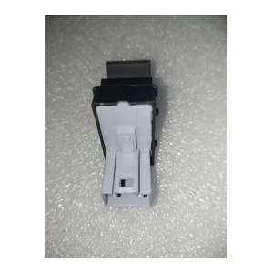 ปุ่มเปิดกระจกข้างขวารถเจตต้า ปี 2006-2018 รุ่น 7L6959855B อุปกรณ์เสริมสำหรับกระจกรถยนต์ - Product Image 1