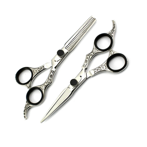 กรรไกรตัดผมมืออาชีพ น้ำหนักเบา ขนาด 6 นิ้ว ตรง ทำจากสแตนเลส สำหรับคนถนัดขวา คมระดับกลาง สำหรับร้านเสริมสวย - Product Image 6