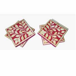 Posavasos con incrustaciones de hueso de forma cuadrada con patrón floral para tazas y vasos, accesorios únicos de barra para el hogar de nogal de Apen Align - Product Image 1