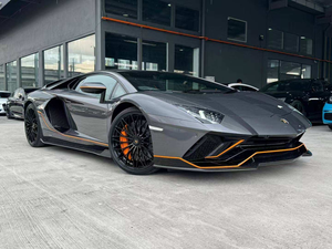 จัดส่งรวดเร็วสำหรับรถมือสองปี 2024 รุ่น Aventador Euro VI ดีเซล พวงมาลัยซ้าย เปิดประทุน เกียร์อัตโนมัติ หลังคาซันรูฟ - Product Image 1