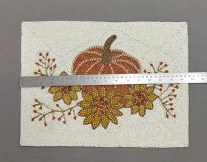 Set de table fait main en perles, motif floral rouge rose jaune, assiette de présentation de 1 pouce - Product Image 4