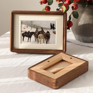 Marco de Fotos de Madera Maciza Ecológico Personalizado de 6/7/8/10 Pulgadas, Color Negro Nogal, Cubierta de Vidrio Vertical para Mesa, Impresión a Todo Color - Product Image 5