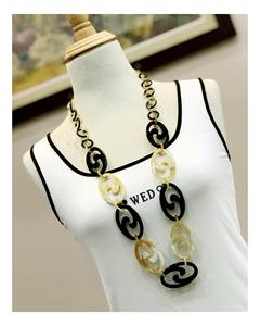 Collar de Lujo Hecho a Mano con Cuerno de Búfalo, Joyería Natural y Sostenible para Mujer, Alta Calidad - Product Image 3