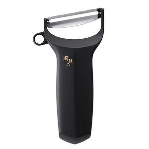 Kai Sekimagoroku Compact Manual Stainless Steel <b>Peeler</b> with Sharp Blade DH3341 Made in Japan Black - Product Image 2
