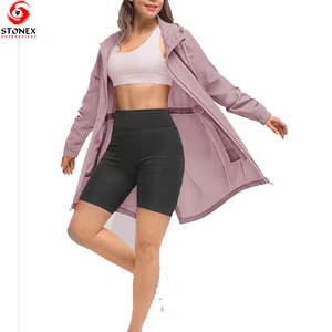 Vêtement d'extérieur imperméable pour femmes grande taille de haute qualité personnalisé en gros, coupe-vent, fabrication en usine - Product Image 3