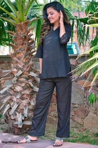 Black Solid New Arrival 2 Piece <b>Three</b> Quarter Sleeve Cotton Home Night Suit for Women - Product Image 4